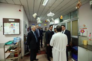 بازدید معاون وزیر و هیئت همراه بهداشت و درمان کشور بلاروس از مرکز قلب و عروق شهید رجایی: عکس شماره 5 / 12